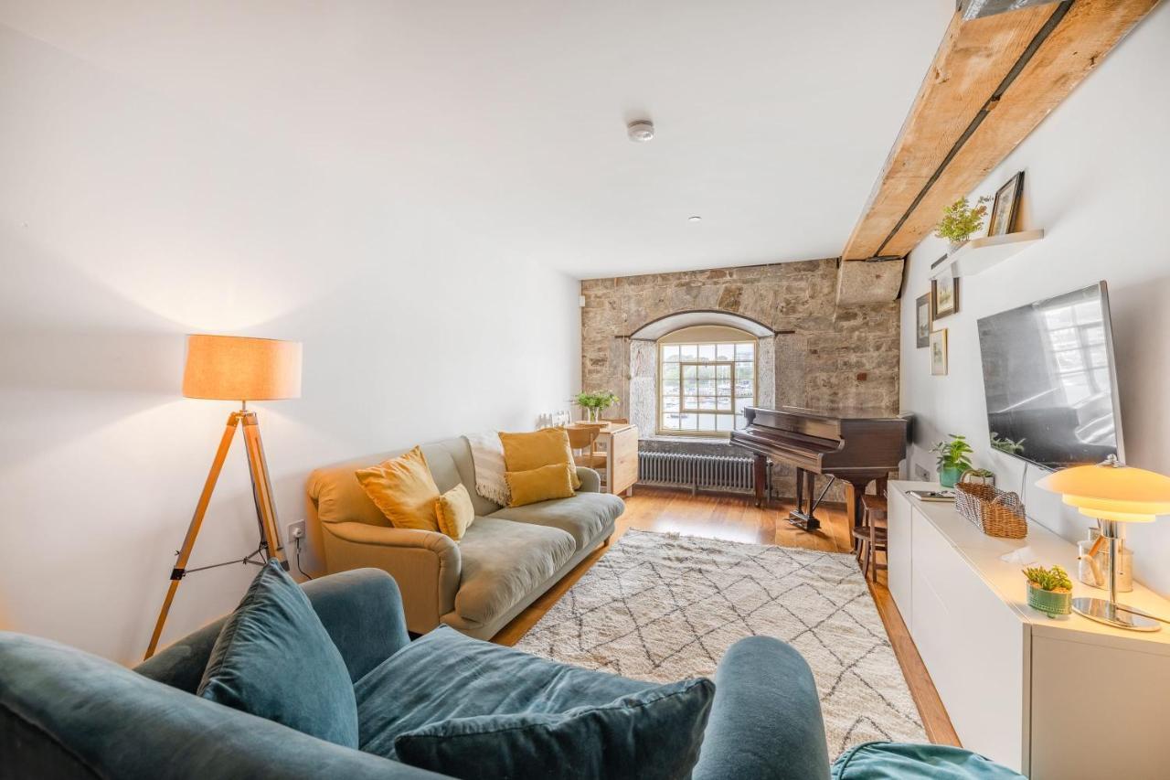 Luxury 2 Bed Apartment In Historic Royal William Yard Plymouth Exterior foto